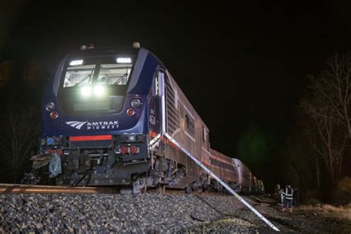 Dispatching center error played part in Amtrak collision and derailment in Michigan
