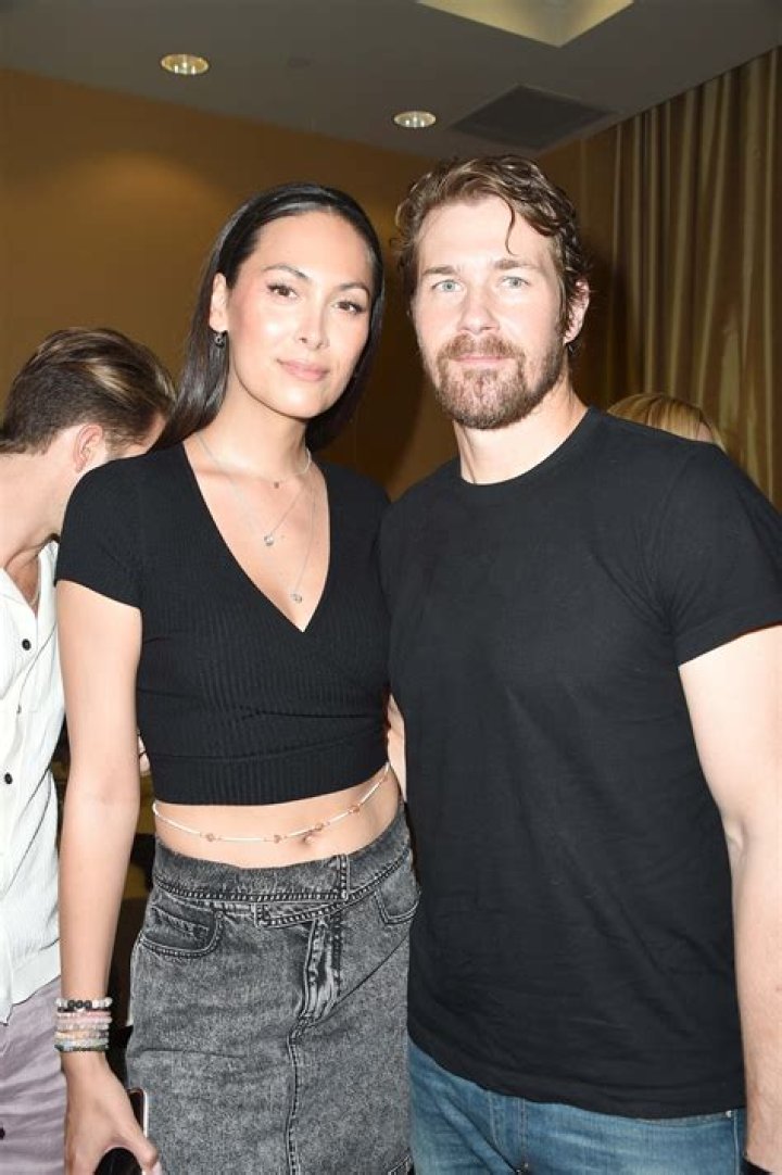 Is Evan Hofer Married: Who Is Evan Hofer Wife?