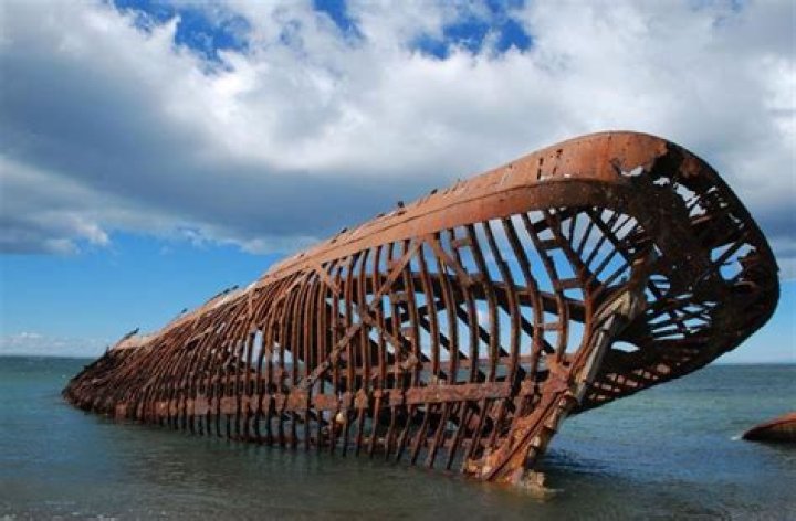 The 5 Most Beautiful Ship Graveyards Around the World