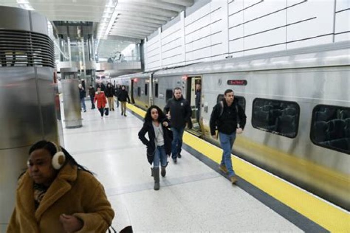 Top 10 stories of 2023, No. 6 (tie): Grand Central Madison opens