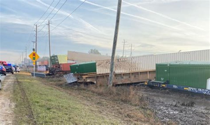 Truck driver killed, UP train derailed in Texas crossing collision
