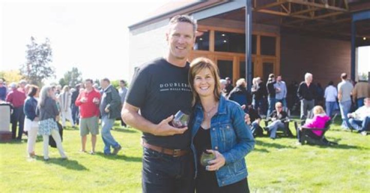 Who is Neal Bledsoe’s Wife? Is Neal Bledsoe related to Drew Bledsoe? Past Relationships & Love Affairs with Quick Facts!